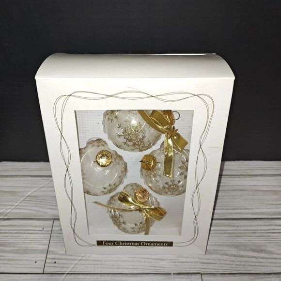 Christmas Holiday Vintage Glass Tree Ornaments Clear With Gold Snowflakes USA - Picture 1 of 8
